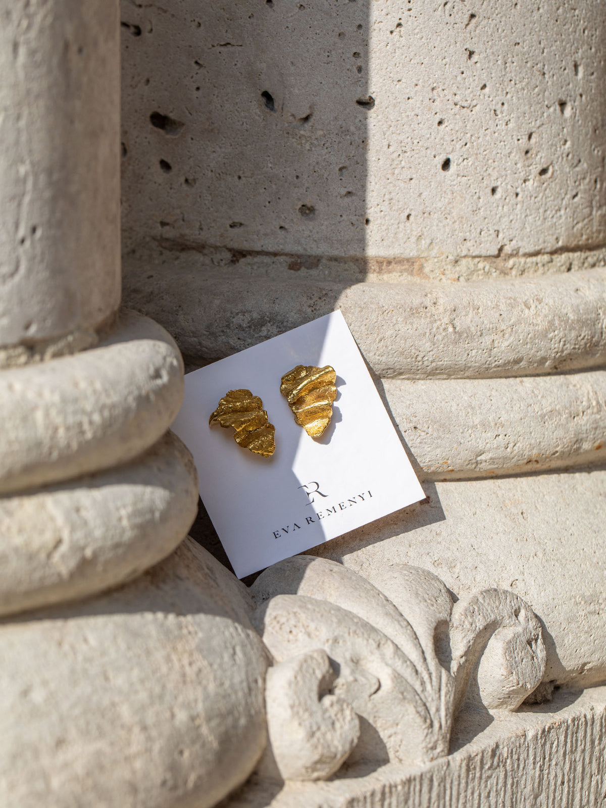 Artemis Wave Earrings Gold