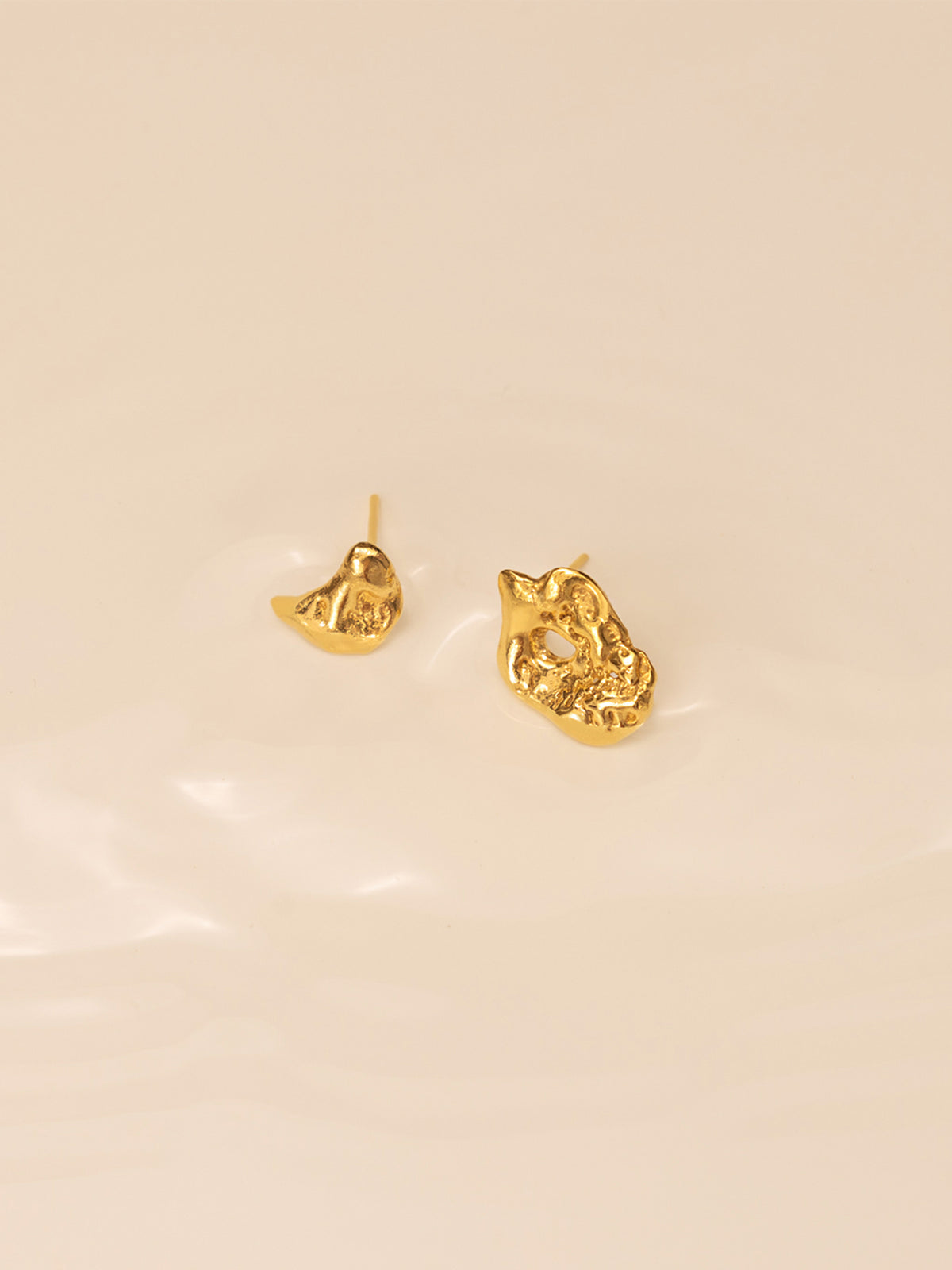 Talisman Small Moon Earrings Gold