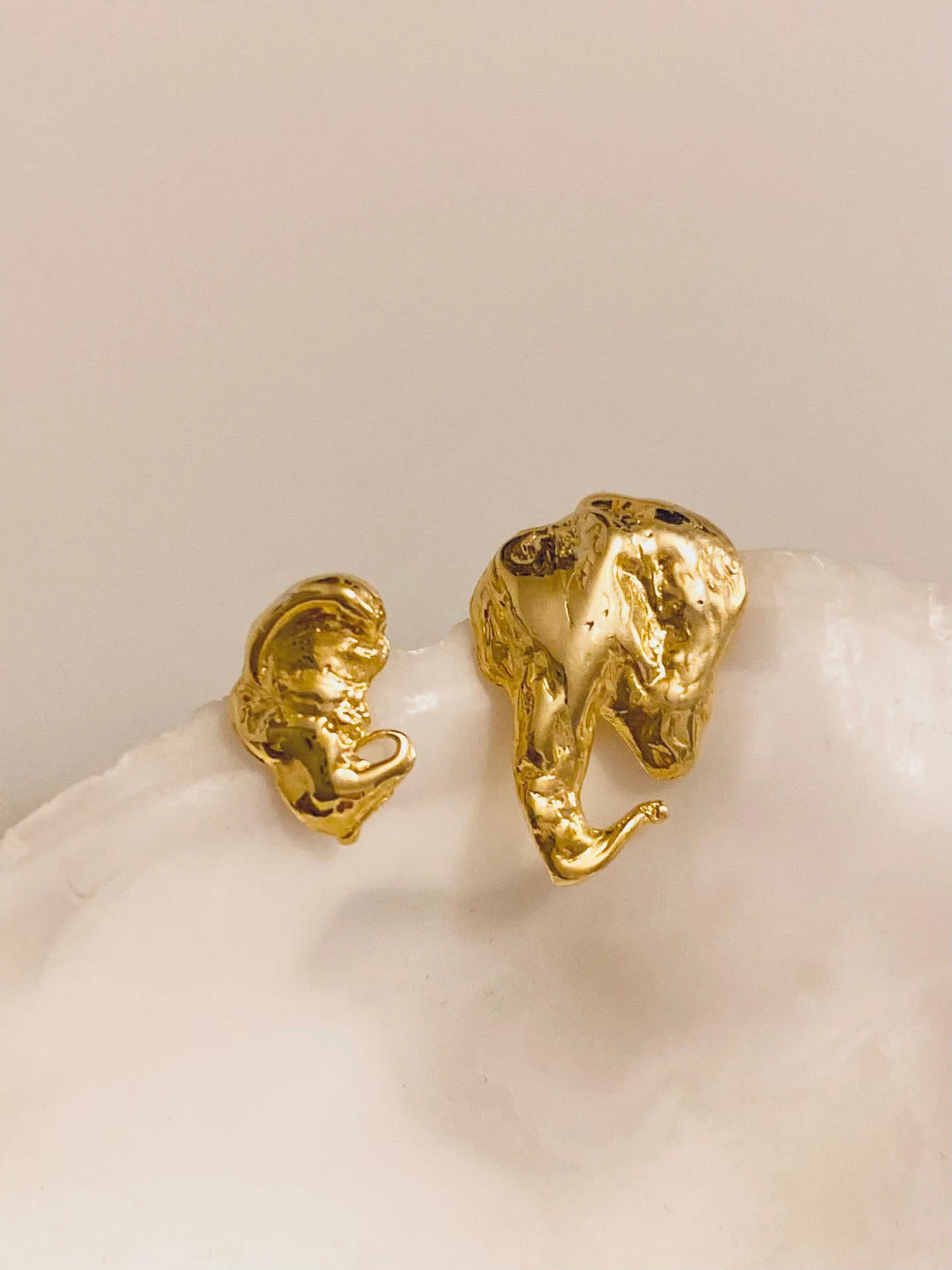 Euphoria Elephant Earrings Gold