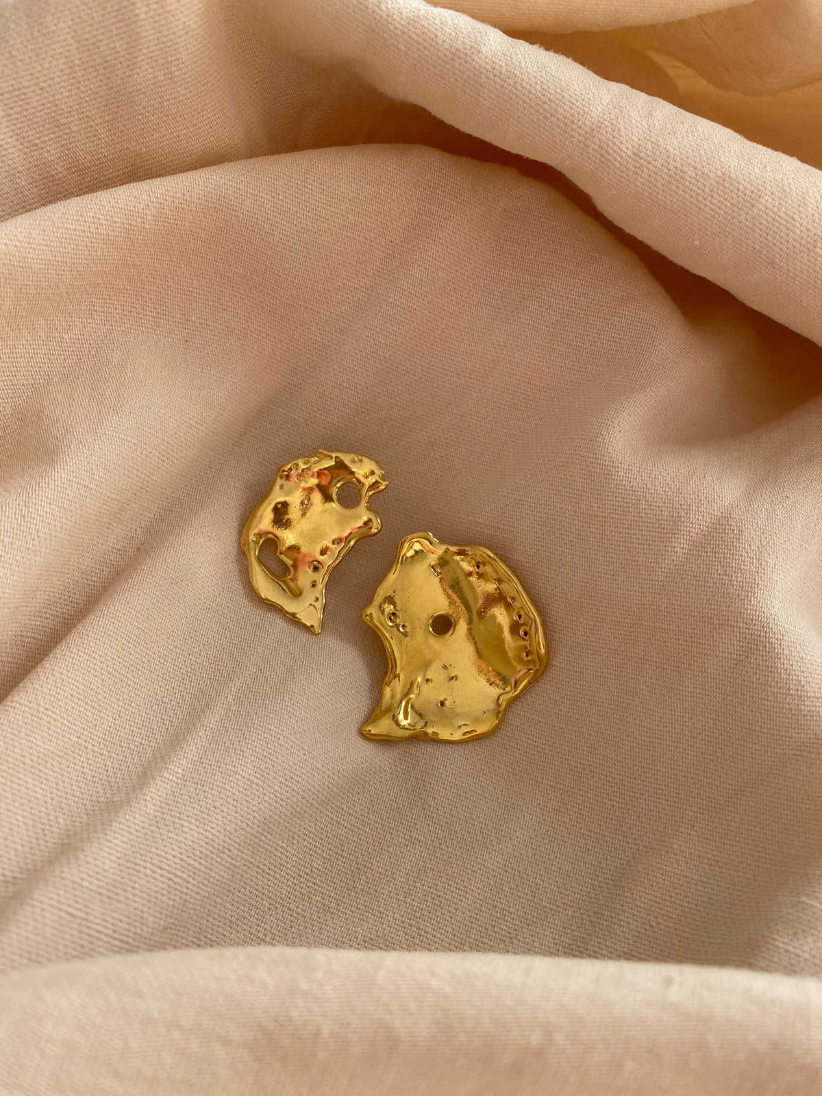 Talisman Moon Earrings Gold